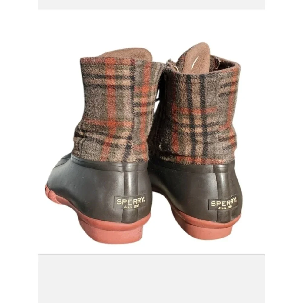 Sperry Saltwater Short Duck Boots In Brown Plaid